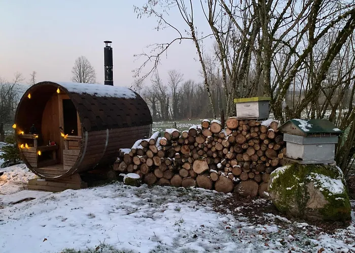 Cabane En Bois Avec Bain Nordique Et Sauna