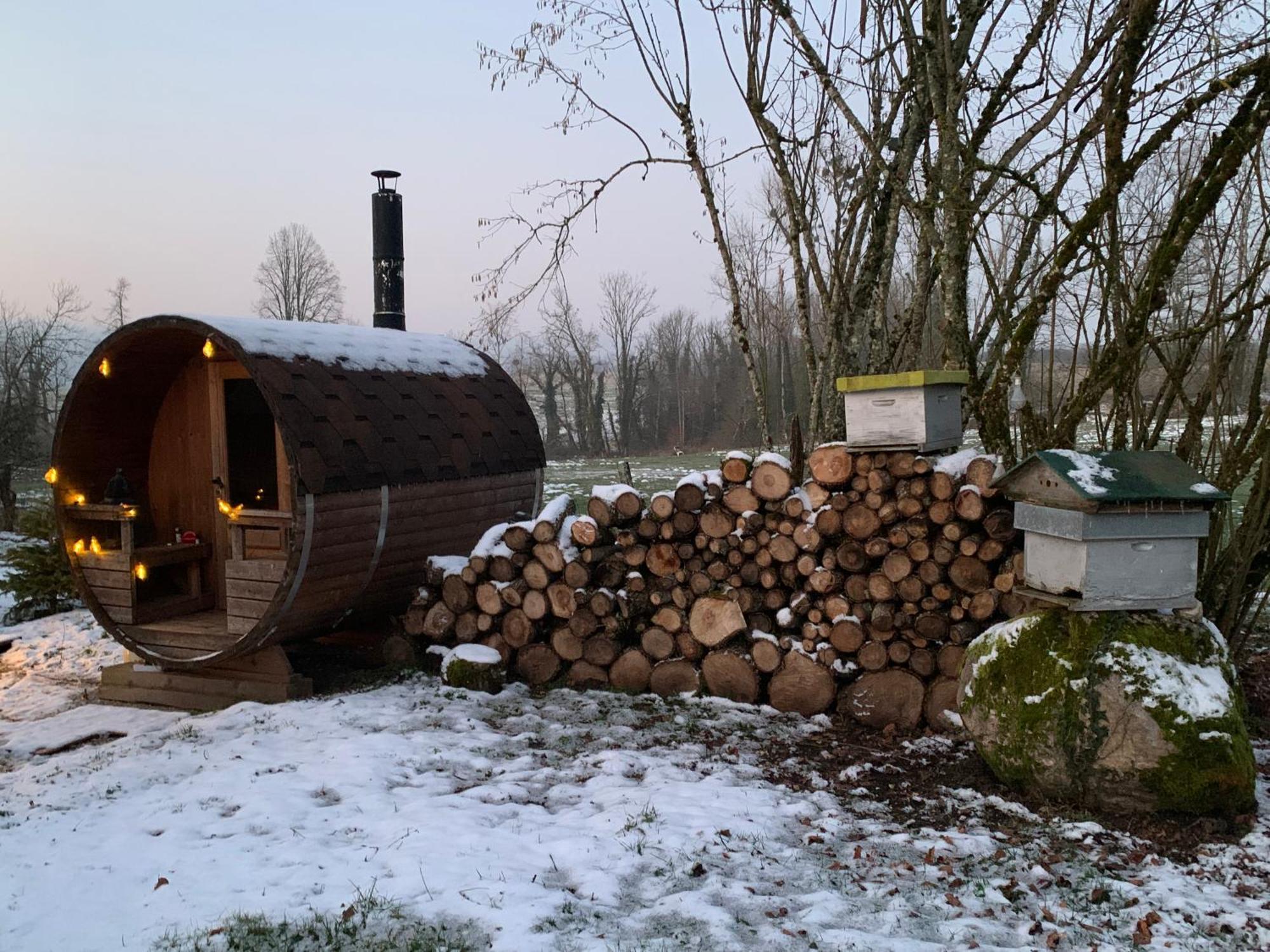 En Bois Avec Bain Nordique Et Sauna Holiday home Marigny (Jura)